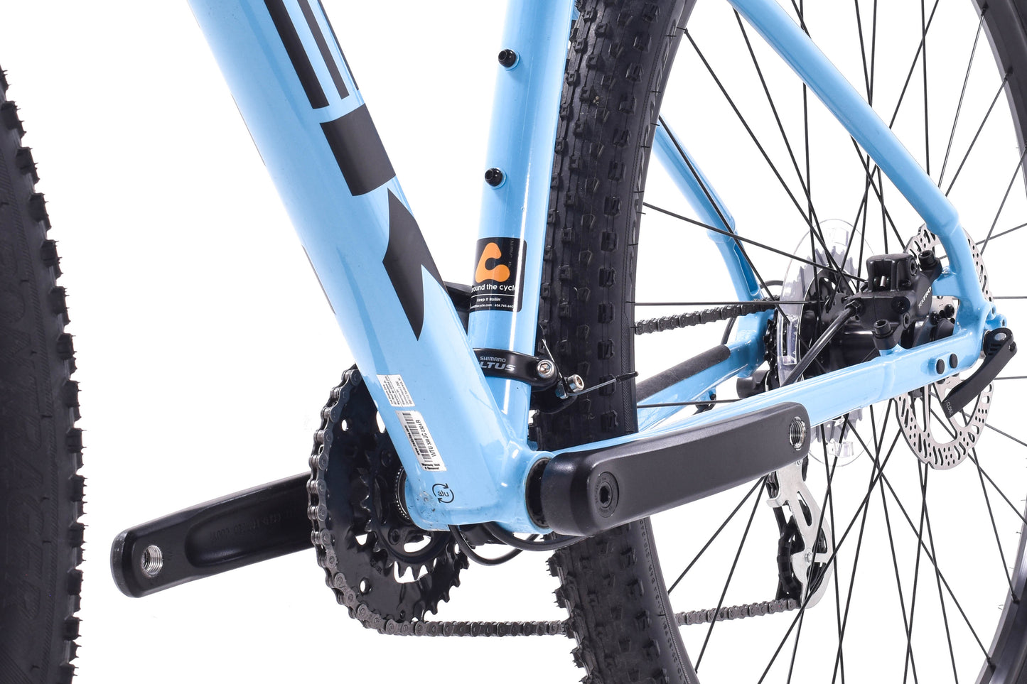 USED 2023 Trek Marlin 5 Medium/17.5" Hardtail Mountain Bike Shimano 2x8 speed