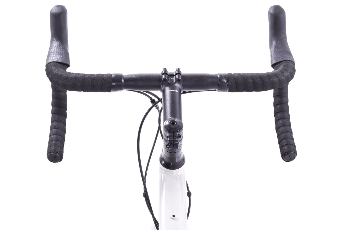 USED Cannondale Synapse AL2 Disc 58cm Road Bike Shimano Tiagra 2x10 speed White