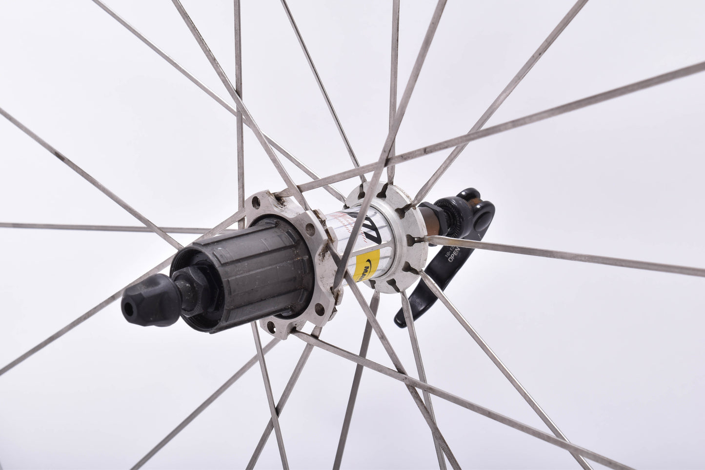 USED Mavic Aksium Race 700C Alloy Road Wheelset Rim Brake Quick Release HG 11 speed Silver