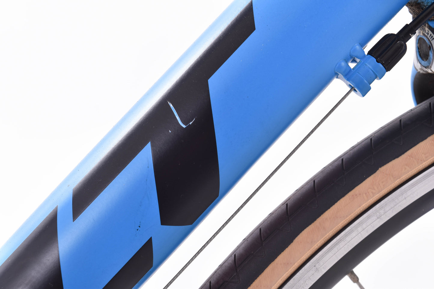 USED 2017 Felt FR60 Road Bike 56cm Shimano Claris 2x8 speed Aluminum Frame Carbon Fork Blue/Red
