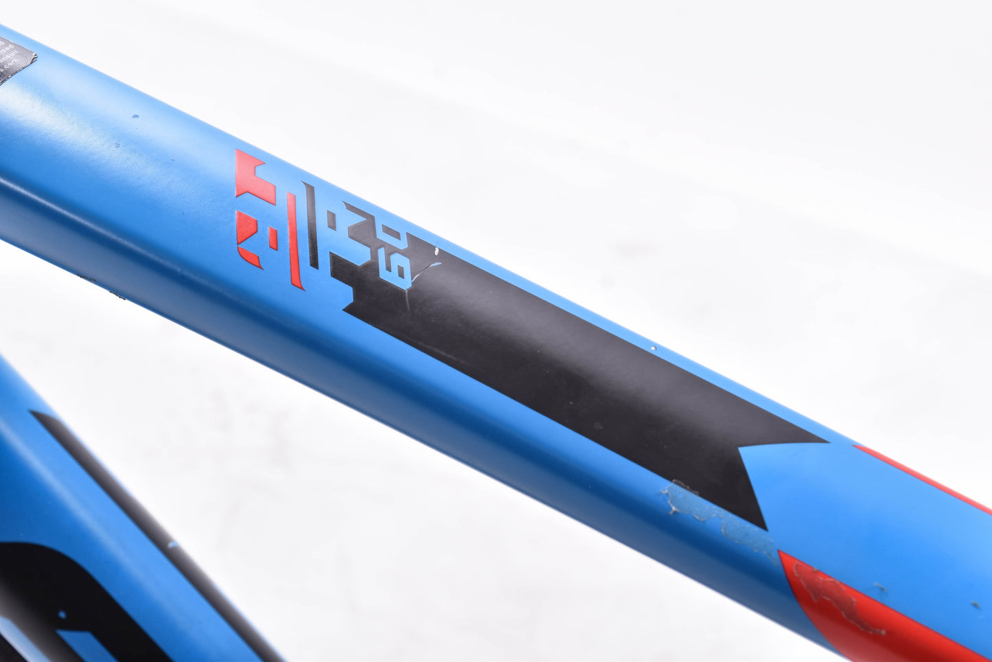 USED 2017 Felt FR60 Road Bike 56cm Shimano Claris 2x8 speed Aluminum Frame Carbon Fork Blue/Red