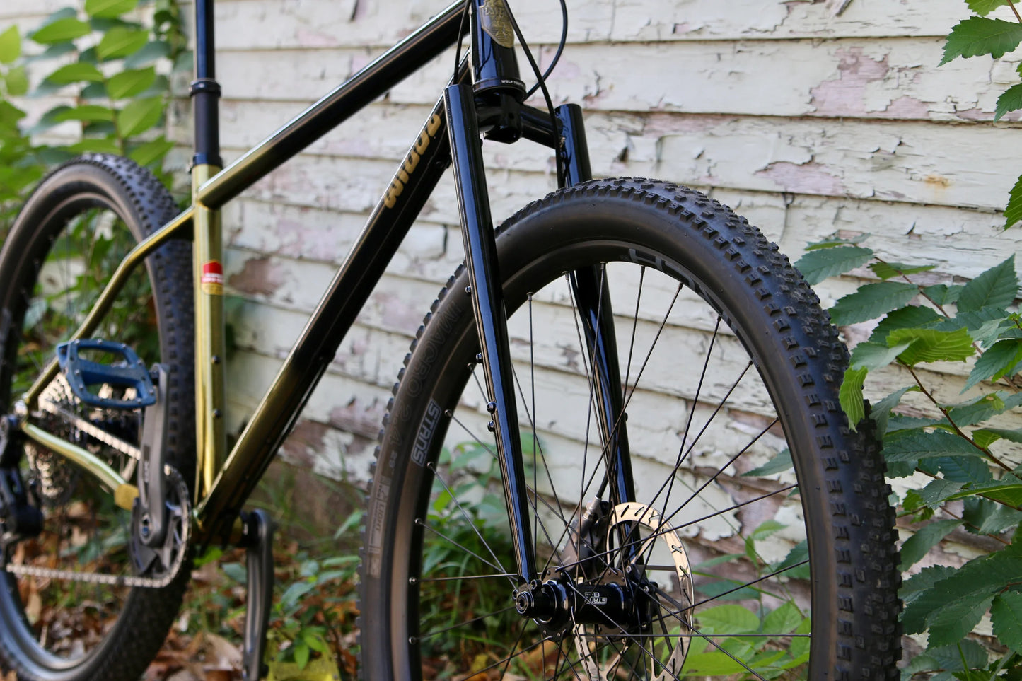 NEW Wilde Dark Star Steel Hardtail Mountain Bike - Gold Metal Flake and Sparkle Black