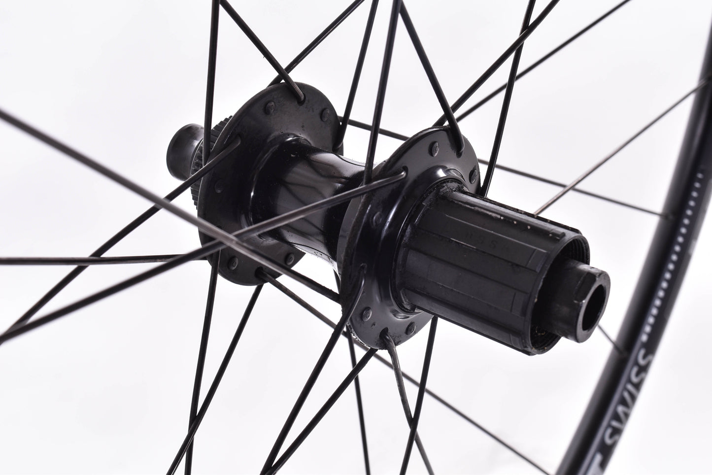 USED DT Swiss R470 db 700C Alloy Tubeless Thru Axle wheelset Shimano HG 11 speed Cenerlock Disc Brake