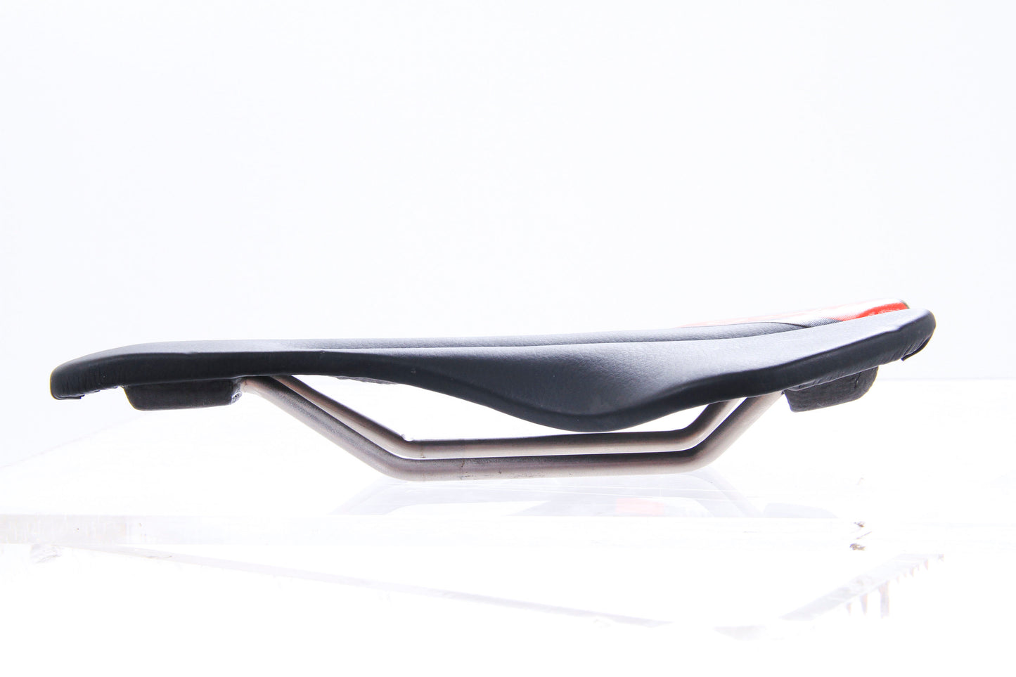 USED Meld Custom Carbon Shell Saddle 140mm