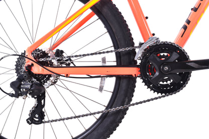 USED 2018 Specialized Pitch Medium Hardtail Mountain Bike 3x8 speed Orange