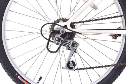 USED Vintage Diamondback Outlook 24" Kids Bike 3x6 speed White Steel