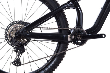 USED 2022 Canyon Neuron CF9 Medium Carbon Mountain Bike Full Suspension Shimano XT 1x12 speed 29" Black