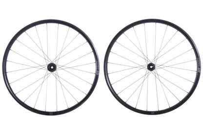 USED DT Swiss Gravel LN 700C CL Disc Wheelset Shimano HG Aluminum Black Tubeless