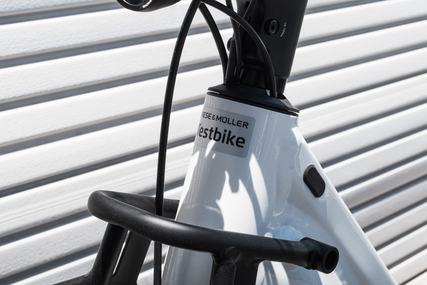 NEW* Riese & Muller Multicharger2 Mixte e-Cargo Bike, GT Family, Pearl White / Matt Black, 47cm - Floor Model