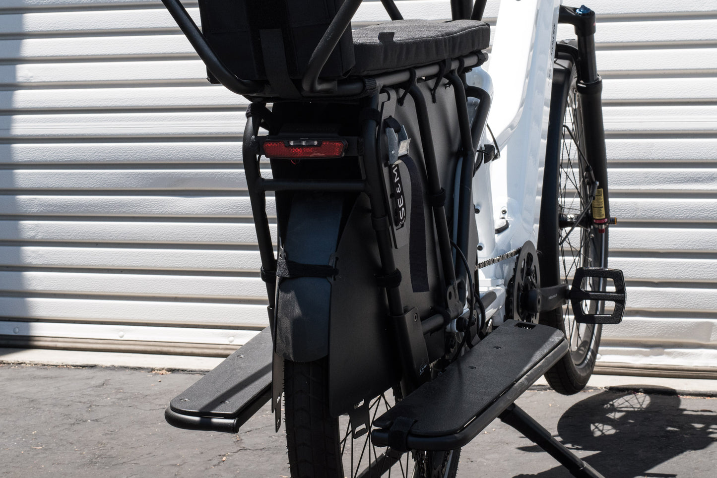 NEW* Riese & Muller Multicharger2 Mixte e-Cargo Bike, GT Family, Pearl White / Matt Black, 47cm - Floor Model