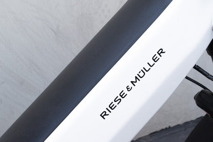 DEMO Riese & Muller Multitinker Touring e-Cargo Bike, Pearl White / Matt Black + Passenger Kit