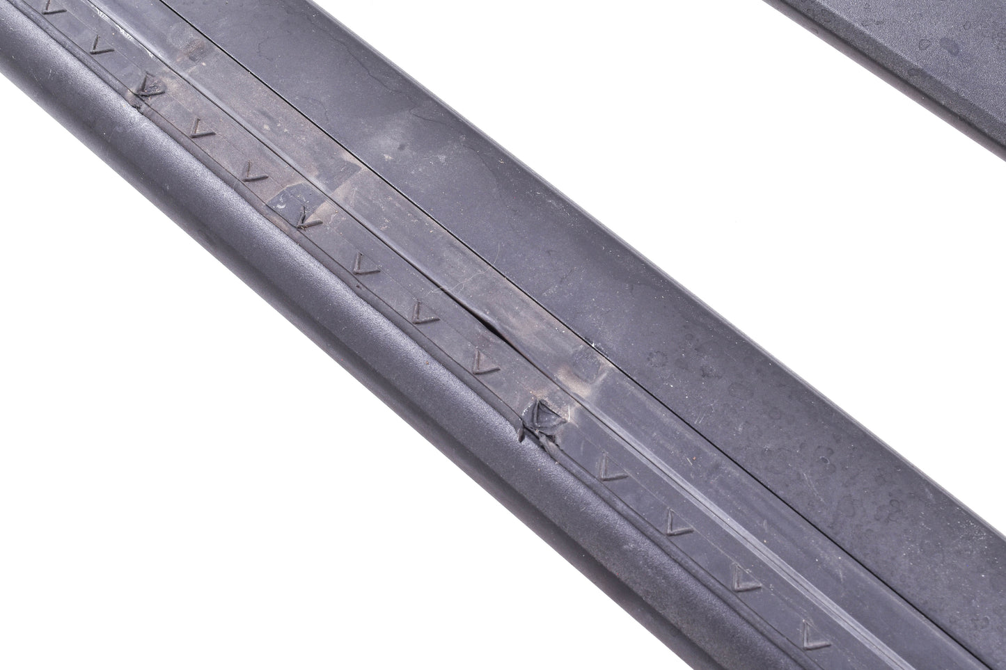 USED Thule Wingbar Evo Roof Rails Cross Bars