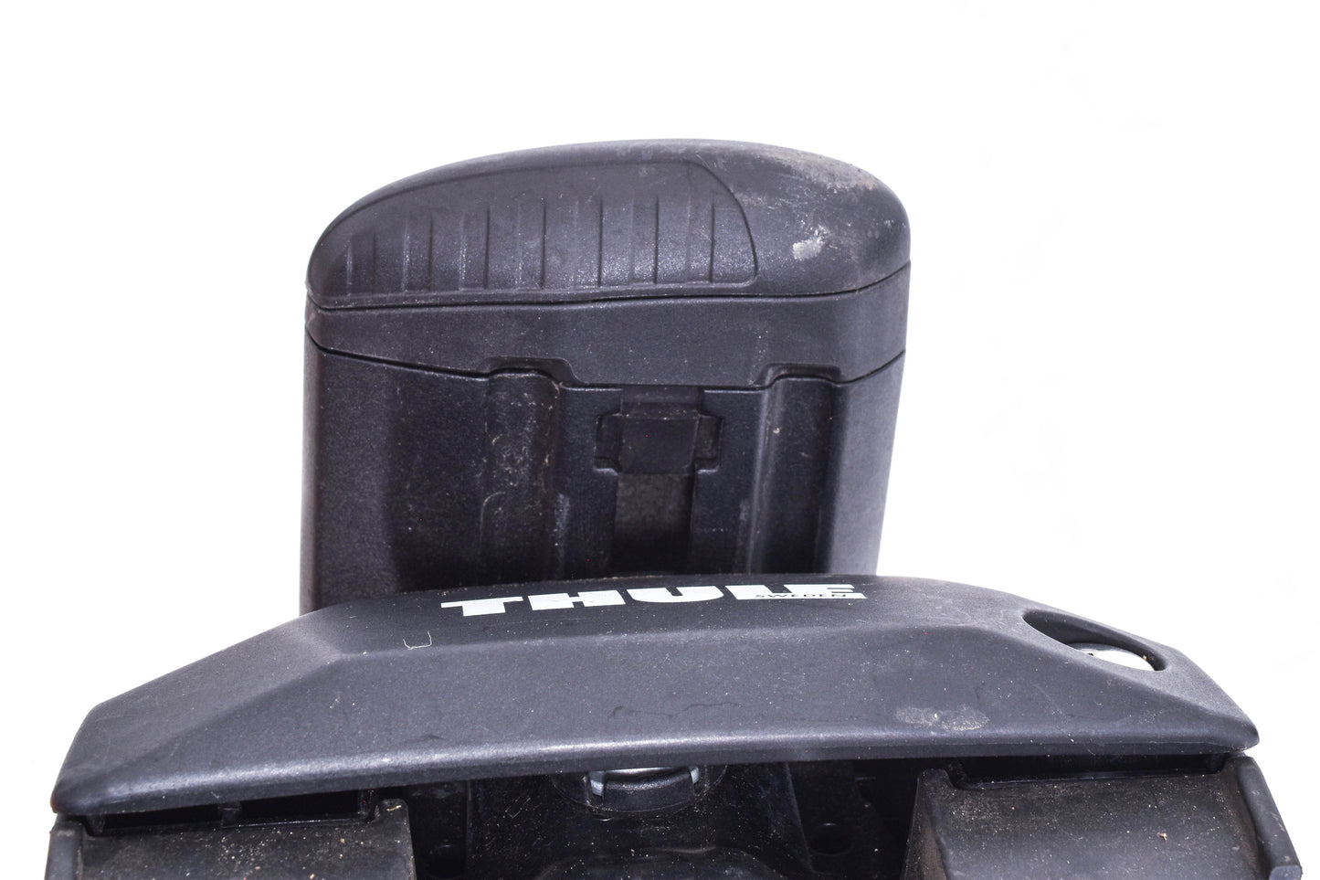 USED Thule Wingbar Evo Roof Rails Cross Bars