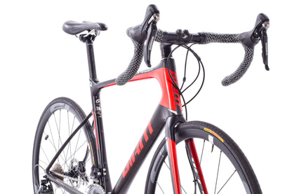 USED 2015 Giant Defy Advanced Pro 1 Disc Carbon Road Bike M/L Shimano Ultegra 2x11 speed Black/Red