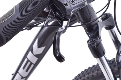 USED 2017 Trek Marlin 6 17.5" Aluminum Hardtail Mountain Bike Shimano 3x8