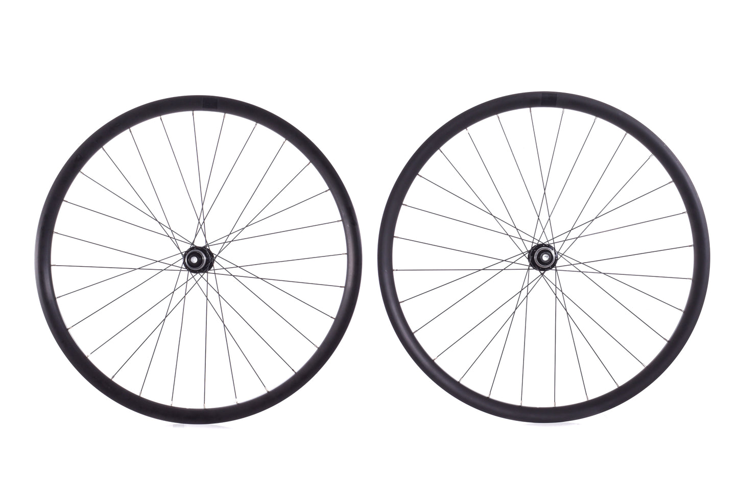 USED Shimano Alloy Tubeless Road Wheelset 700C CL Disc HG 11 speed 12mm Thu Axle