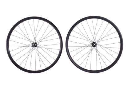 USED Shimano Alloy Tubeless Road Wheelset 700C CL Disc HG 11 speed 12mm Thu Axle