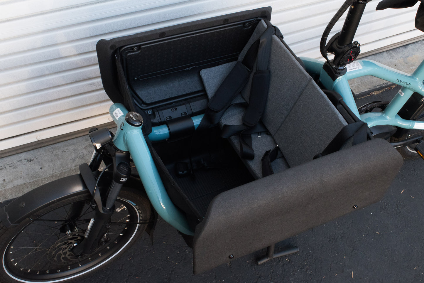 NEW* Riese & Muller Carrie Vario Front Loader e-Cargo Bike, Aqua, Child Seat, Rain Cover- Floor Model