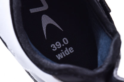 NEW Out of Box Lake TX322 39 Wide Carbon-Sole Road/Tri Cycling Shoes White/Black
