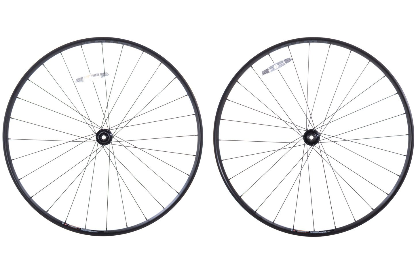 USED WTB ST i23 700C Alloy Wheelset 700C CL Disc 100x12mm Thru Axle Shimano HG All-Road/Gravel Tubeless