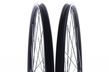 USED WTB ST i23 700C Alloy Wheelset 700C CL Disc 100x12mm Thru Axle Shimano HG All-Road/Gravel Tubeless