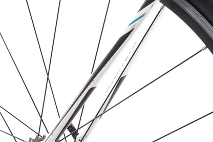 USED Bianchi Intenso 54cm Carbon Road Bike Shimano 105 2x11 Speed White/Black