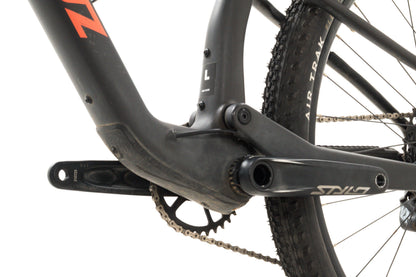 USED 2023 Santa Cruz Blur R TR / Carbon C Large 29" Full Suspension Mountain Bike SRAM NX Eagle Black