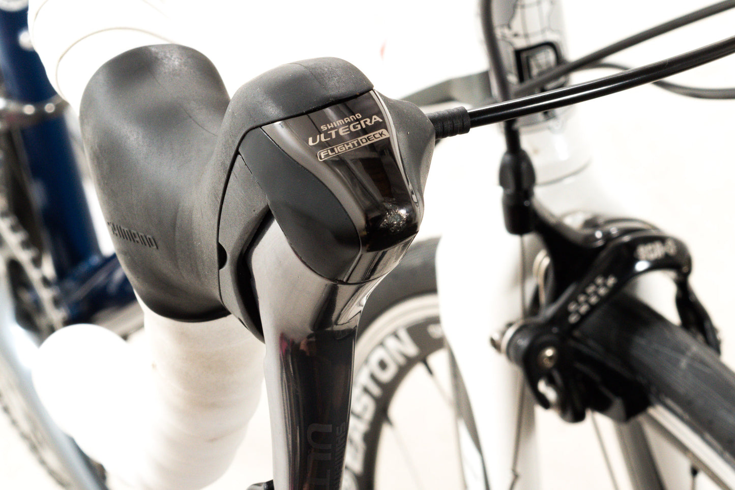 USED Douglas Fusion Aluminum/Carbon 54cm Road Bike Shimano Ultegra 2x10 speed