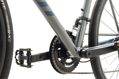 NEW *demo* Giant Escape Disc 2 XL Aluminum Hybrid Bike 2x8 speed Hydraulic Dark Silver