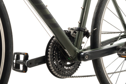 USED 2022 Giant Escape Large Aluminum Hybrid Bike Shimano 3x7 Green