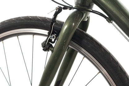 USED 2022 Giant Escape Large Aluminum Hybrid Bike Shimano 3x7 Green