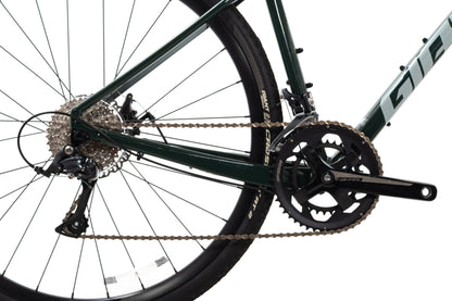 NEW *demo 2021 Giant Revolt 2 M/L Aluminum Gravel All-Road Bike Shimano Sora 2x9 speed