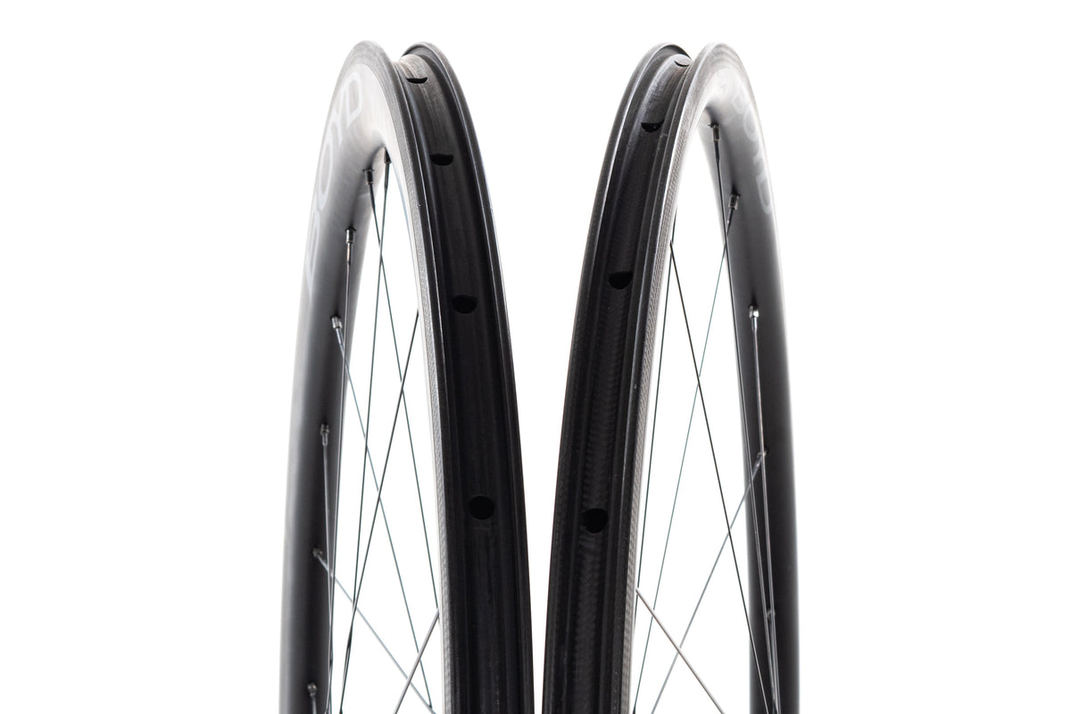 NEW out of box Boyd Carbon Wheelset 700C w/ White T11 Industries HG 11 speed Quick Release Rim Brake