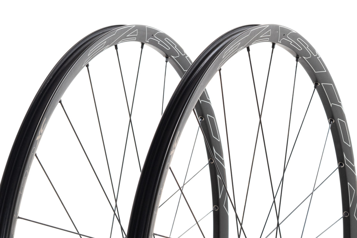 USED Easton EC90 XC 700C Carbon Wheelset 6-Bolt Disc Quick Release Shimano HG 10 speed Freehub
