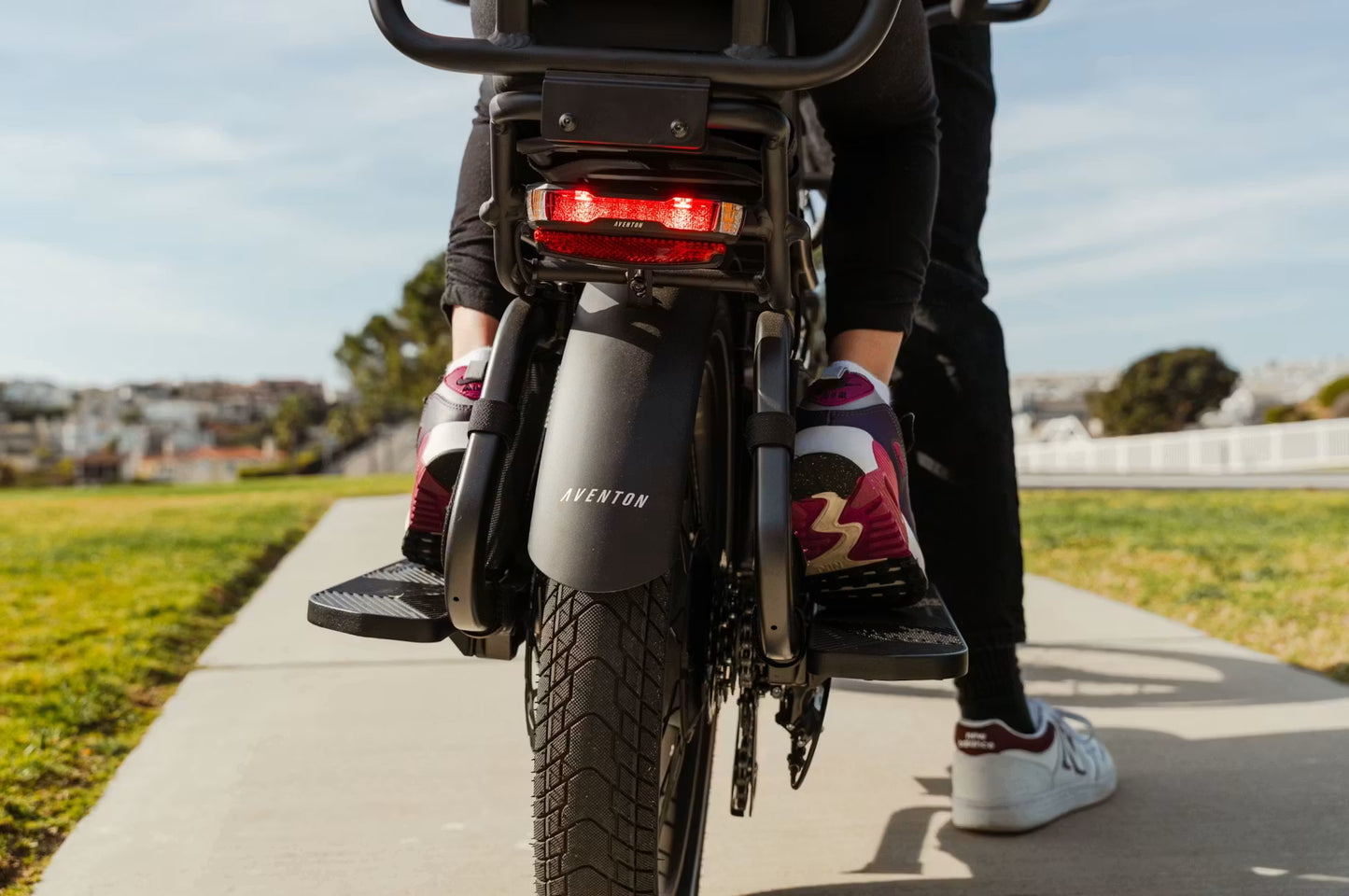 NEW Aventon Abound LR Electric Cargo Bike — 750W, 2-Passenger Rear Deck, 440lb Capacity