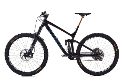 USED 2019 Trek Slash 8 Mountain Bike Large 19.5" Shimano XT Chris King Fox 38