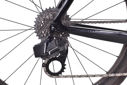USED Pinarello Dogma F Rim 57.5cm Carbon Road Bike SRAM Red AXS 2x12 speed Zipp 303 Onyx Wheels Black