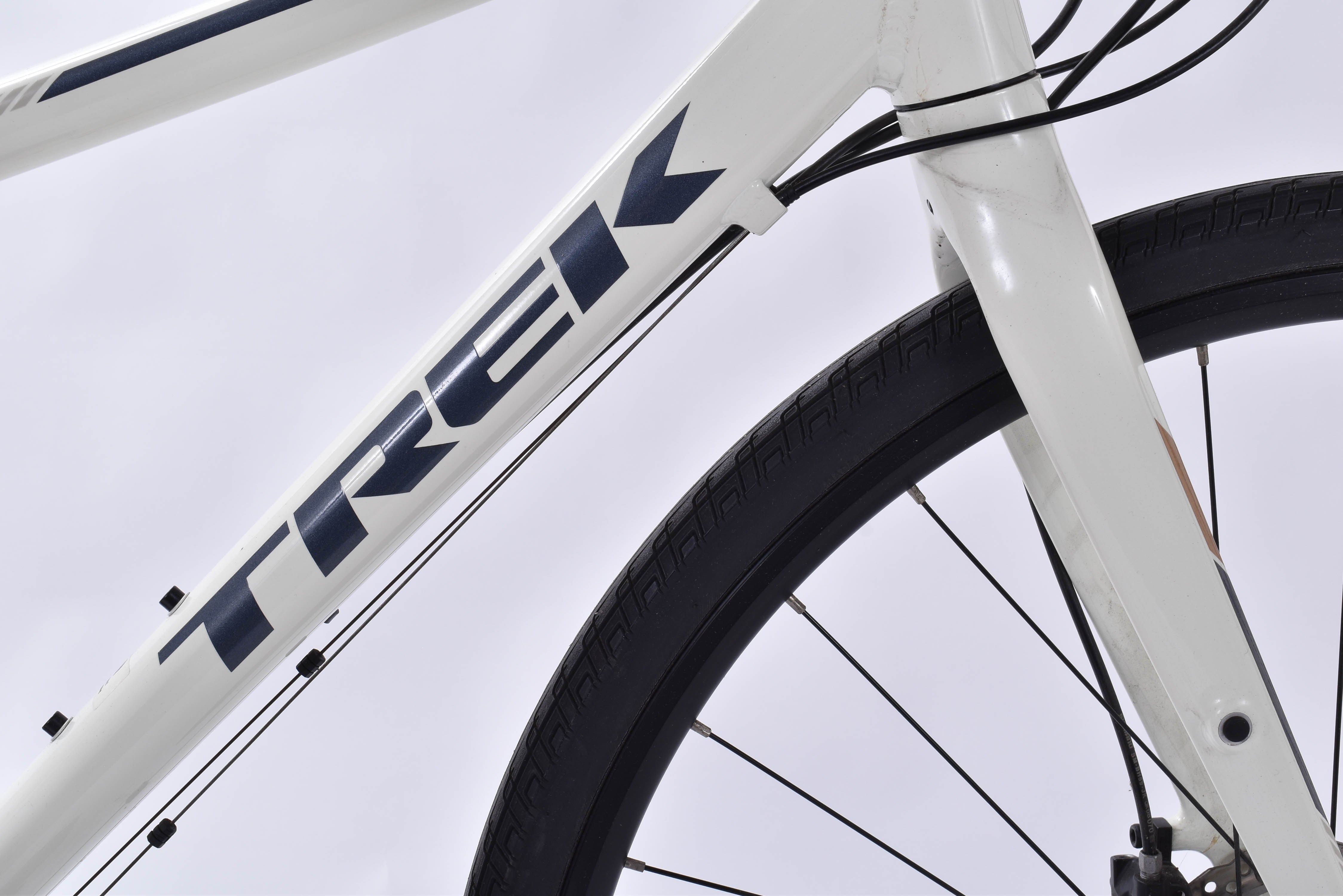 USED 2019 Trek FX 3 Women's Disc Hybrid Bike Small 3x9