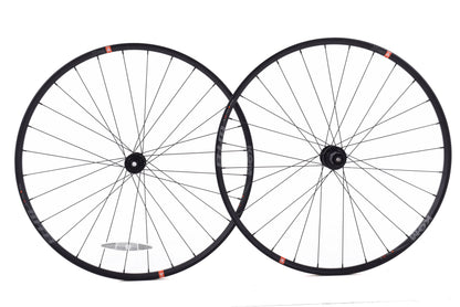 NEW Take Off WTB KOM i21 700C Wheelset 12mm Thru Axle Center Lock Disc