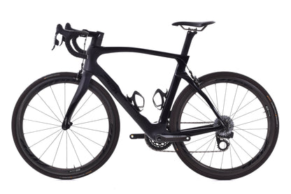 USED Pinarello Dogma F Rim 57.5cm Carbon Road Bike SRAM Red AXS 2x12 speed Zipp 303 Onyx Wheels Black