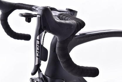 USED Pinarello Dogma F Rim 57.5cm Carbon Road Bike SRAM Red AXS 2x12 speed Zipp 303 Onyx Wheels Black