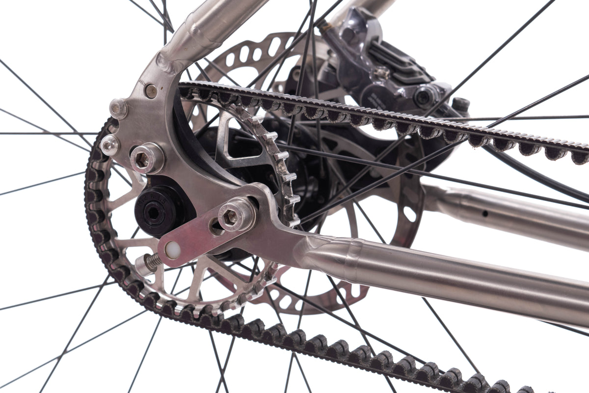 USED Solace Cycles OM-2P Med Titanium Pinion 18 Gearbox Gates Belt Drive Mountain Touring Bike