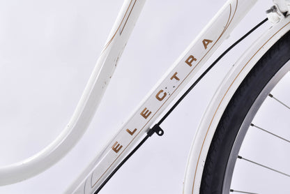 USED Electra Amsterdam Classic Cruiser 3 Speed White w/ Fenders