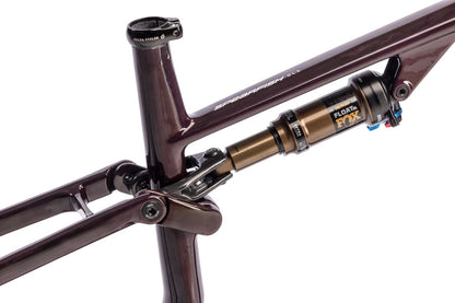 NEW Salsa Spearfish C Deluxe Frame - 29" Carbon, Black/Deep Orchid Carbon