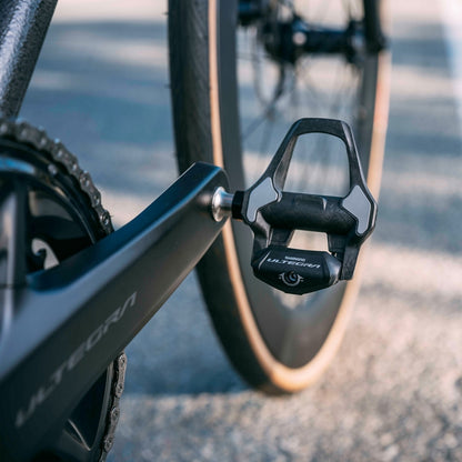 NEW Shimano Ultegra PD-R8200 SPD-SLR Road Clipless Pedals + CL-SL110 Cleats
