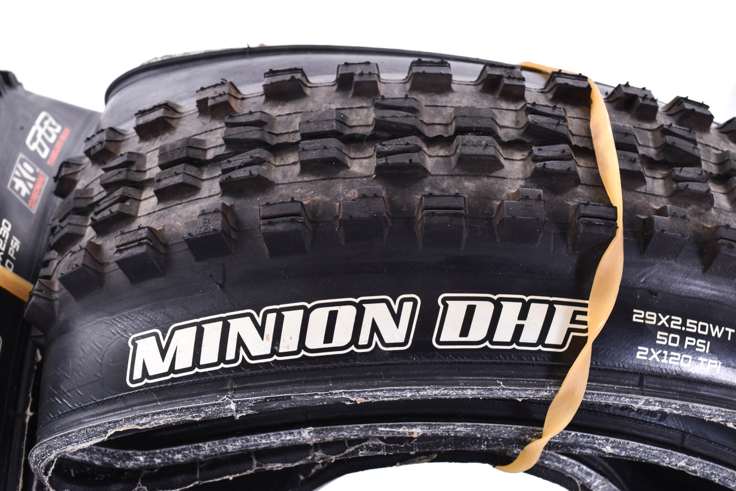 USED Maxxis Aggressor 29x2.3 w/ Minion DHF 29x2.5 Tubeless Tire set