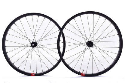 USED Santa Cruz Reserve 37 27.5"+ Carbon Wheelset w/ DT Swiss 240's Hubs Boost Shimano Microspline