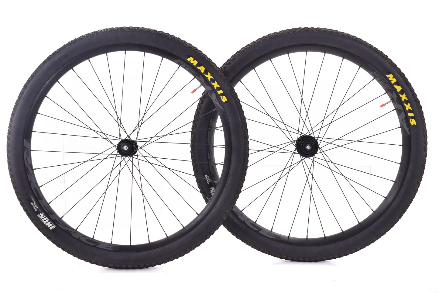 NEW TAKE OFF Raceface AR Offset 30 Boost 29" Wheelset Microspline 110/148mm, CL Disc + Maxxis Ikon 29x2.2 Tires