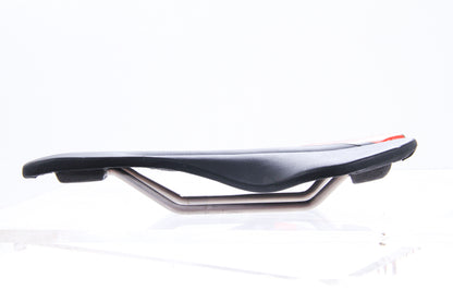USED Meld Custom Carbon Shell Saddle 140mm